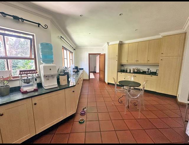 4 BEDROOM HOUSE FOR SALE IN COUNTRY LIFE PARK